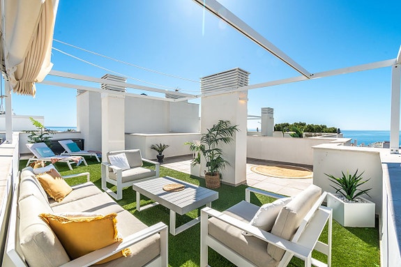 Eksklusiv penthouse med 3 soverom | Privat takterrasse | Sjøutsikt | Utleielisens