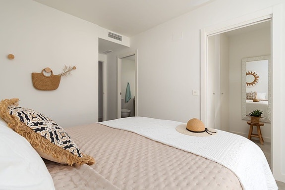Eksklusiv penthouse med 3 soverom | Privat takterrasse | Sjøutsikt | Utleielisens