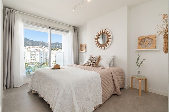 Eksklusiv penthouse med 3 soverom | Privat takterrasse | Sjøutsikt | Utleielisens