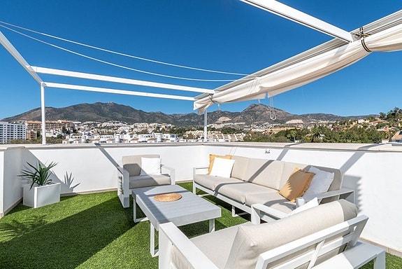 Eksklusiv penthouse med 3 soverom | Privat takterrasse | Sjøutsikt | Utleielisens
