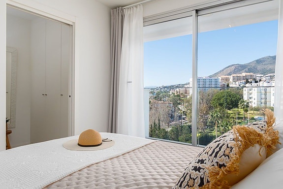 Eksklusiv penthouse med 3 soverom | Privat takterrasse | Sjøutsikt | Utleielisens