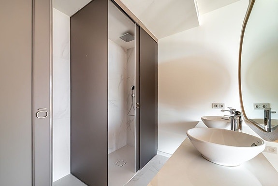 Eksklusiv penthouse | Privat takterrasse med basseng | Panoramautsikt mot sjøen | Higuerón