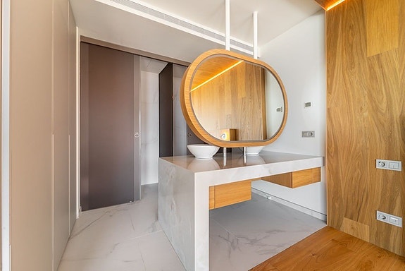 Eksklusiv penthouse | Privat takterrasse med basseng | Panoramautsikt mot sjøen | Higuerón