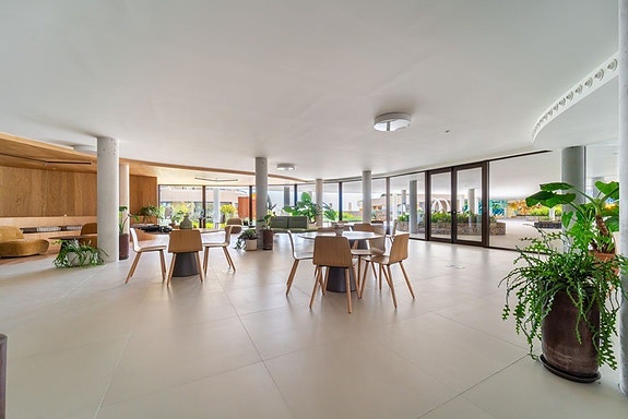 Eksklusiv penthouse | Privat takterrasse med basseng | Panoramautsikt mot sjøen | Higuerón