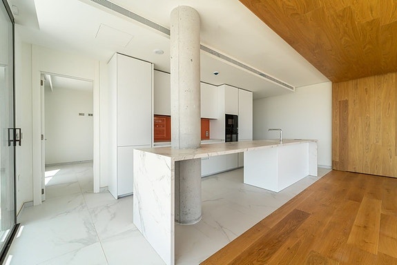 Eksklusiv penthouse | Privat takterrasse med basseng | Panoramautsikt mot sjøen | Higuerón