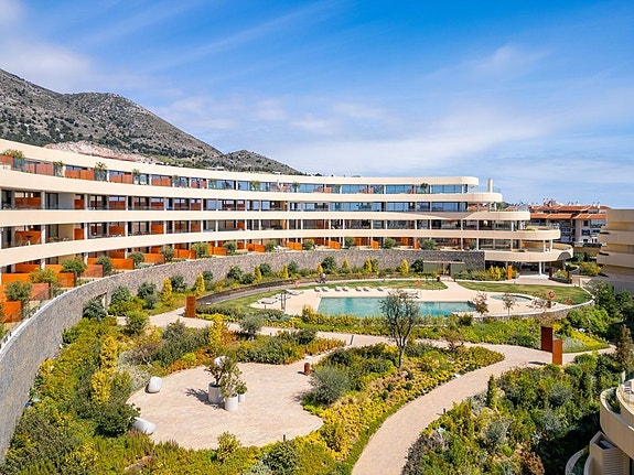 Eksklusiv penthouse | Privat takterrasse med basseng | Panoramautsikt mot sjøen | Higuerón