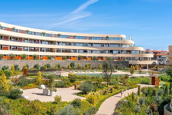 Eksklusiv penthouse | Privat takterrasse med basseng | Panoramautsikt mot sjøen | Higuerón