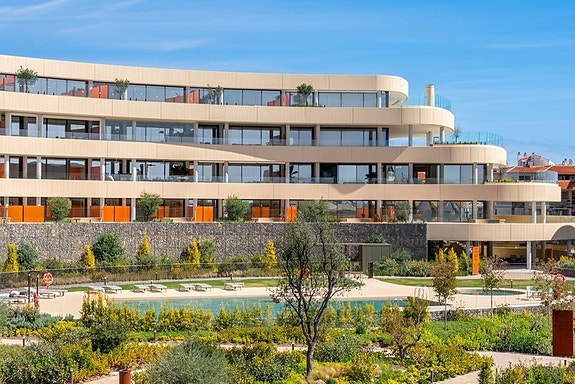 Eksklusiv penthouse | Privat takterrasse med basseng | Panoramautsikt mot sjøen | Higuerón