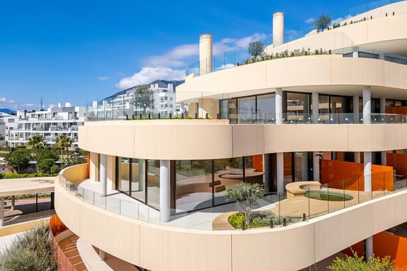 Eksklusiv penthouse | Privat takterrasse med basseng | Panoramautsikt mot sjøen | Higuerón