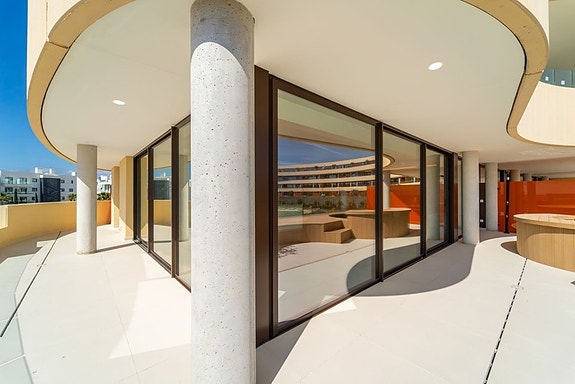 Eksklusiv penthouse | Privat takterrasse med basseng | Panoramautsikt mot sjøen | Higuerón