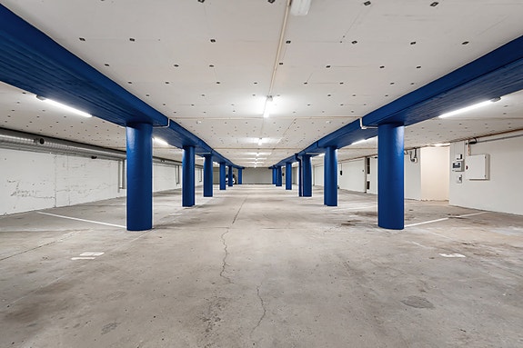 Mulighet for kjøp av garasjeplass til fastpris i Nils Huus´gate 18!