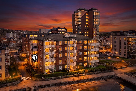 Leinæs & Partners v/ Anders Fremmerlid Glasø har gleden av å presentere Glassverktunet 15 F!