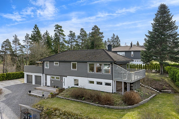 Velkommen til Åssiden 153. Bilder tatt av Christer Dahl.