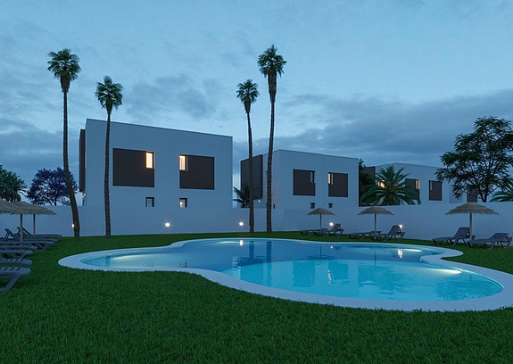 Ny villa med 3 soverom, takterrasse og privat basseng - 500 meter fra stranden