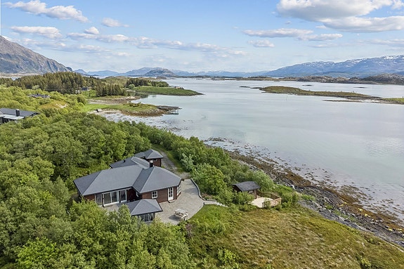Kom å opplev denne flotte eiendommen! Foto: Lene Blomsøy ved Efkt