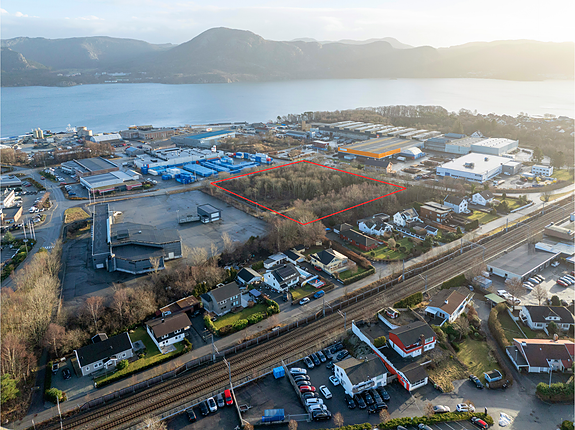 Stor tomt til leie på Forus - ca. 10 mål - fleksibel bruk, ideell for lager og anleggsvirksomhet