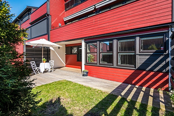 Velkommen til Jordbærveien 5 - presentert av Kristoffer ved Nordvik Nordstrand! Foto: Diana S