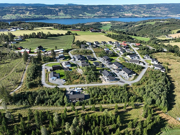 Oversiktsfoto Almslia - Brøttum