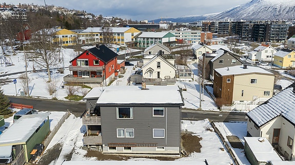 Velkommen til Bjerkakervegen 8A! Foto: Stormcam, Morgan Isaksen.