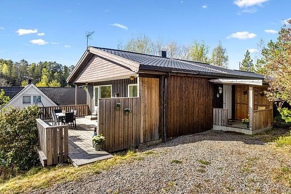 EiendomsMegler 1 v/Hans Kjetil Andreassen har gleden av å presentere Sommerfrydvegen 17!