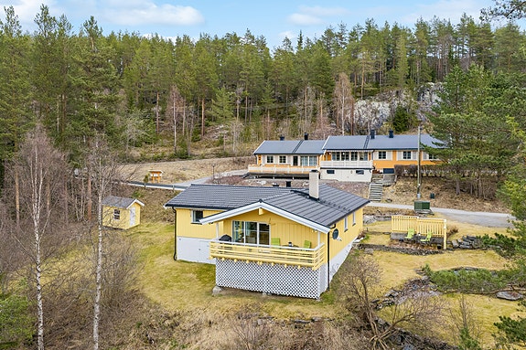 Eiendomsmegler Ida Follinglo presenterer denne eneboligen på Marsteinshøgda, Fagernes. Foto: EFKT v/Tor Solberg