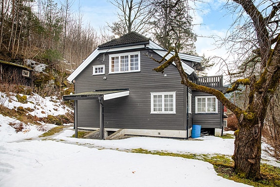 EiendomsMegler1 v/Are Olsen presenterer Vallarvegen 13!