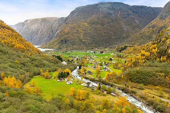 Velkommen til Tveitevegen 20! Presentert av Nordvik Hardanger