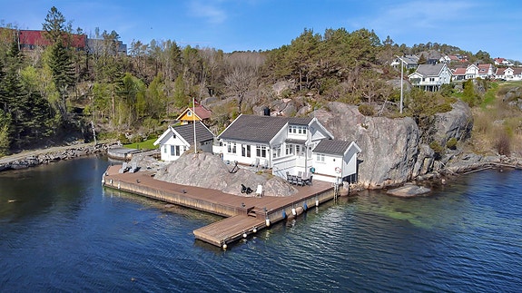 Velkommen til Udjusveien 52 - Nydelig fritidseiendom i Søgne