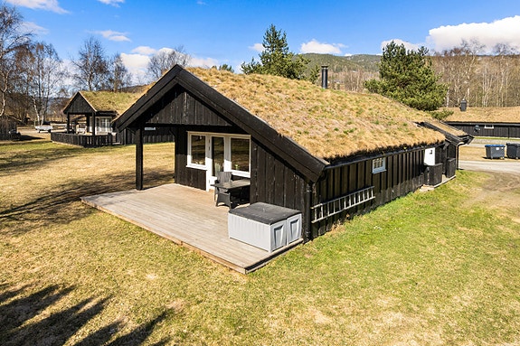 PrivatMegleren Lillehammer v/Pernille Enger Lunn har gleden av å presentere Tromsnes Hyttegrend 14 - en lys og oppgradert fritidsbolig med sentral beliggenhet på Fåvang!