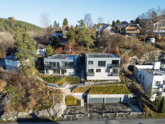 Velkommen til Frostveien 10D, 1164 Oslo. Moderne 2 roms leilighet med balansert ventilasjon og integrerte hvitevarer.