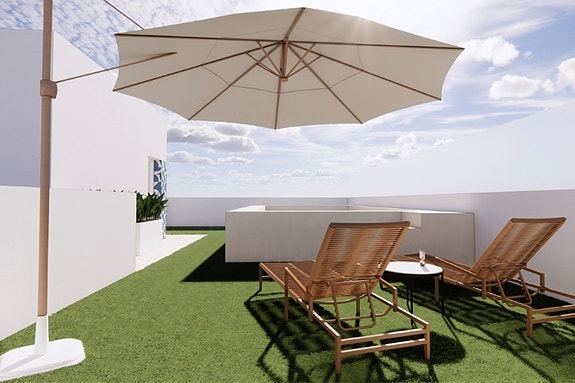 Felles takterrasse med basseng og uteplass