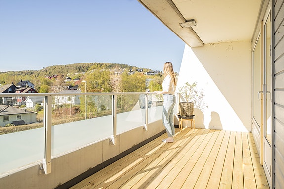 - Nordvik Bolig v/Ken Martin Wigand har gleden av å presentere Kolåshøyen 2. Foto: Natalie Harila Sæthre -