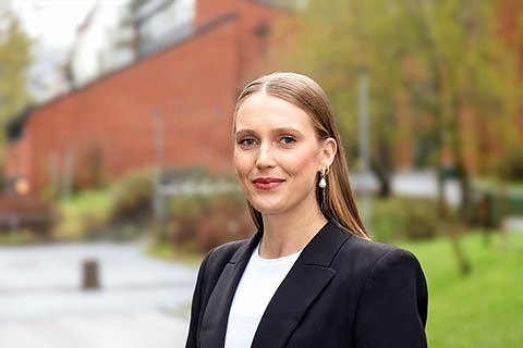Bilde av megler Christine Glasø