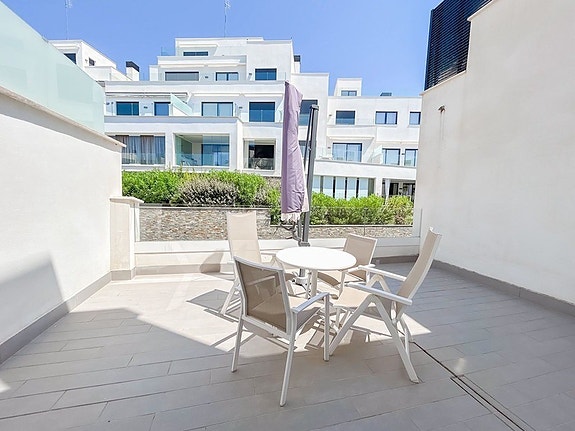 Duplex penthouse med 4 soverom, jacuzzi og panoramautsikt i Marbella