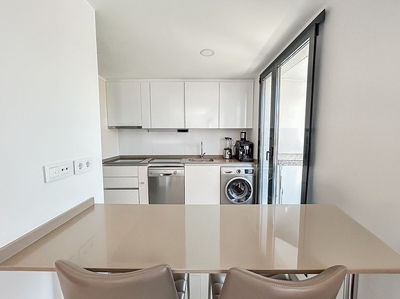 Duplex penthouse med 4 soverom, jacuzzi og panoramautsikt i Marbella