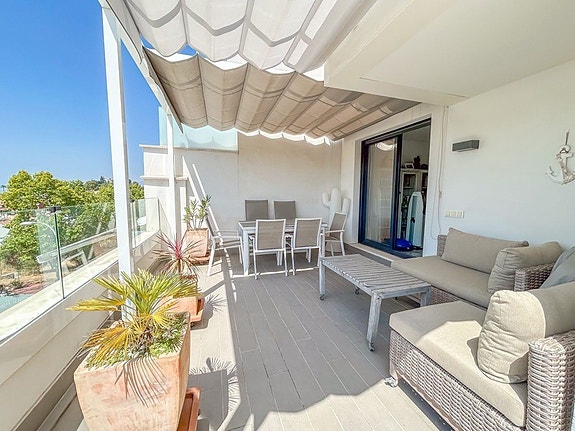 Duplex penthouse med 4 soverom, jacuzzi og panoramautsikt i Marbella