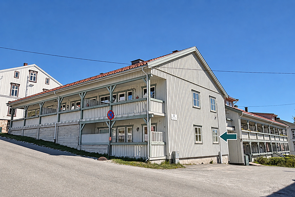 Tiltalende endeleilighet med egen inngang og gunstig beliggenhet i Øvrebyen.