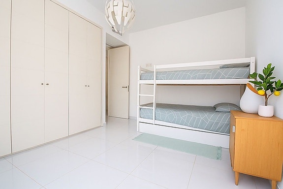 Duplex penthouse med 3 soverom, stor takterrasse og golfutsikt i Atalaya, Benahavís