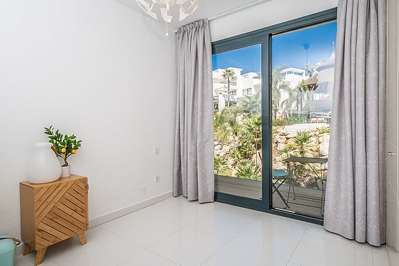 Duplex penthouse med 3 soverom, stor takterrasse og golfutsikt i Atalaya, Benahavís