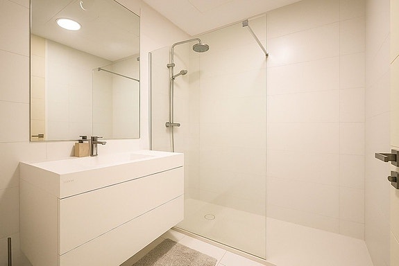 Duplex penthouse med 3 soverom, stor takterrasse og golfutsikt i Atalaya, Benahavís