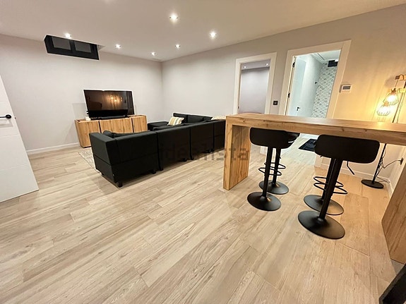 Moderne villa med 4 soverom | Takterrasse og privat basseng | Gangavstand til stranden i Punta Prima