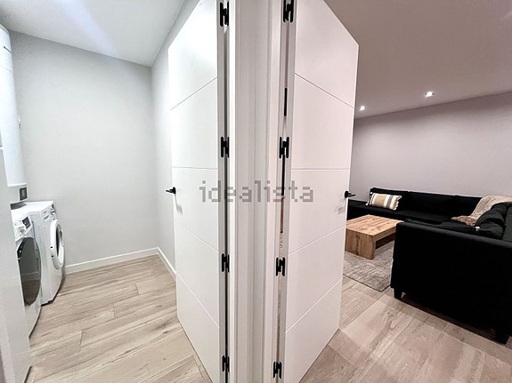 Moderne villa med 4 soverom | Takterrasse og privat basseng | Gangavstand til stranden i Punta Prima