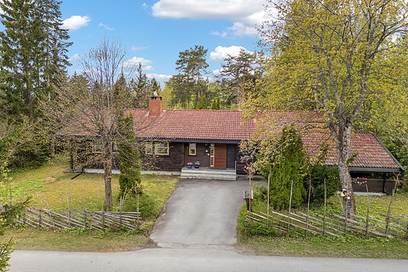Velkommen til denne særpregede eneboligen! Foto: Knipzet AS Lars Magnus Strøm.