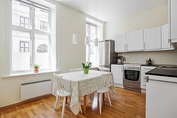 Kjøkken med spiseplass