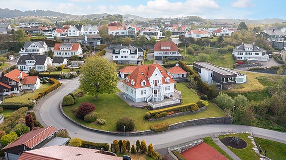 Kleivane 14- En helt unik villaeiendom - Presentert av Eiendomsmegler Øyvind Hasseløy
