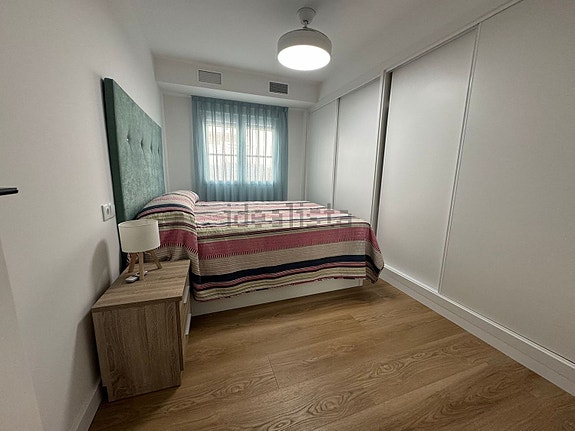 Renovert leilighet med 4 soverom | Havutsikt | Kort vei til stranden