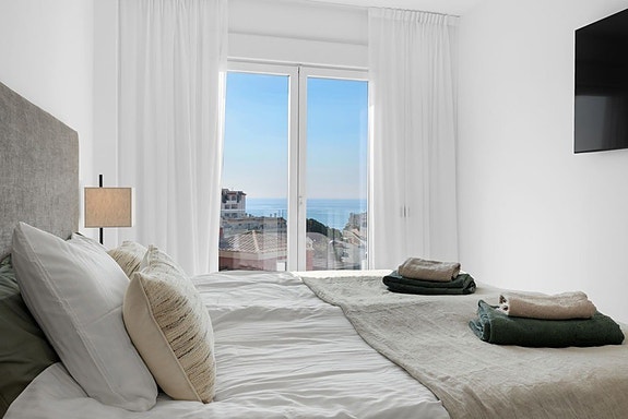 Penthouse med turistlisens | 152 m² terrasse | Privat jacuzzi og panoramautsikt