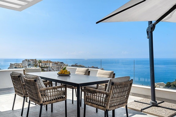 Penthouse med turistlisens | 152 m² terrasse | Privat jacuzzi og panoramautsikt