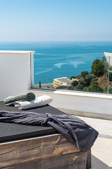 Penthouse med turistlisens | 152 m² terrasse | Privat jacuzzi og panoramautsikt