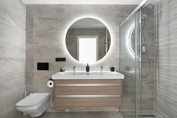 Penthouse med turistlisens | 152 m² terrasse | Privat jacuzzi og panoramautsikt